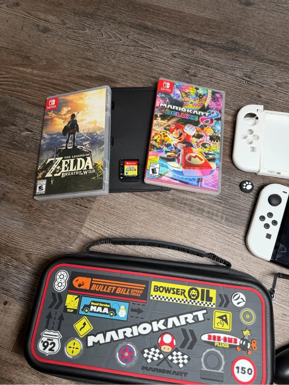 Nintendo Switch OLED Bundle + 3 Games & Accessories - Excellent Condition
